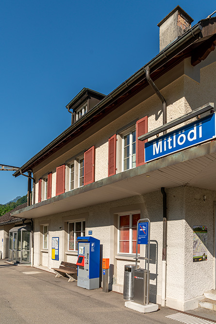 Bahnhof Mitlödi