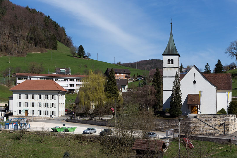 Gemeindehaus, Schulhaus und Kirche Bärschwil