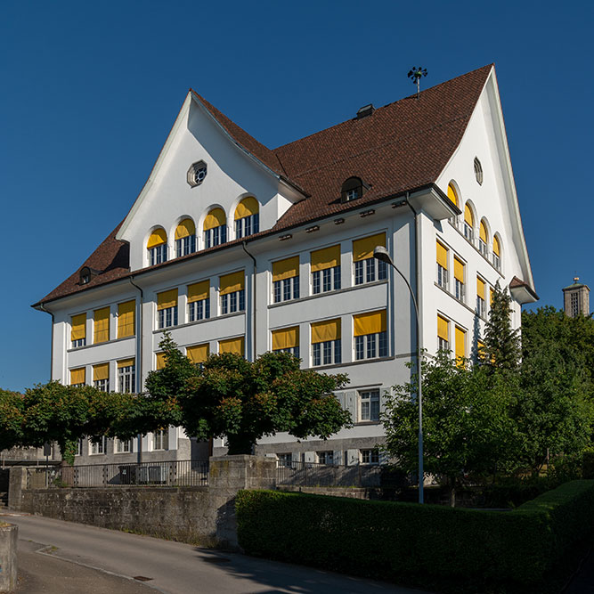 Schulhaus Öggisbüel