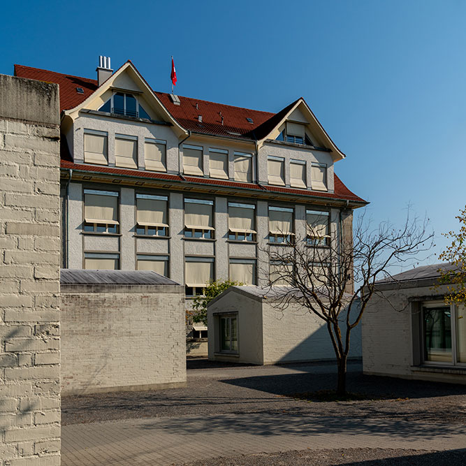 Schulhaus Dorf in Rüschlikon