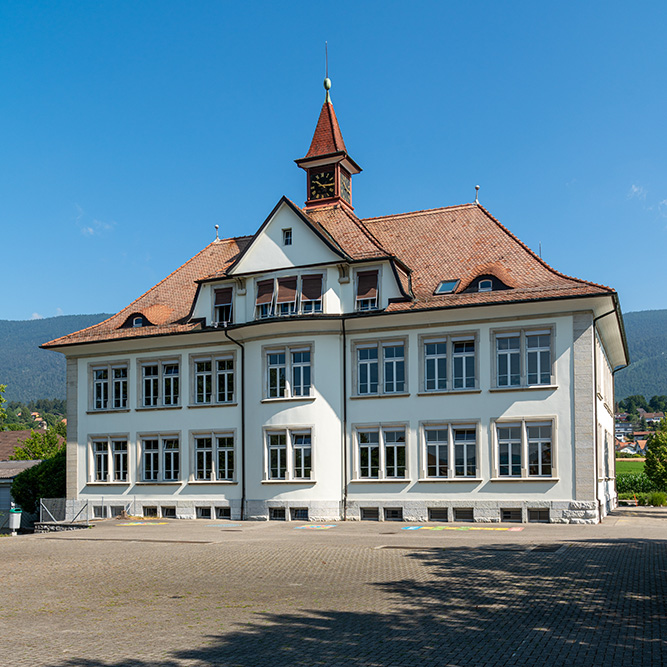 Dorfschulhaus in Bellach