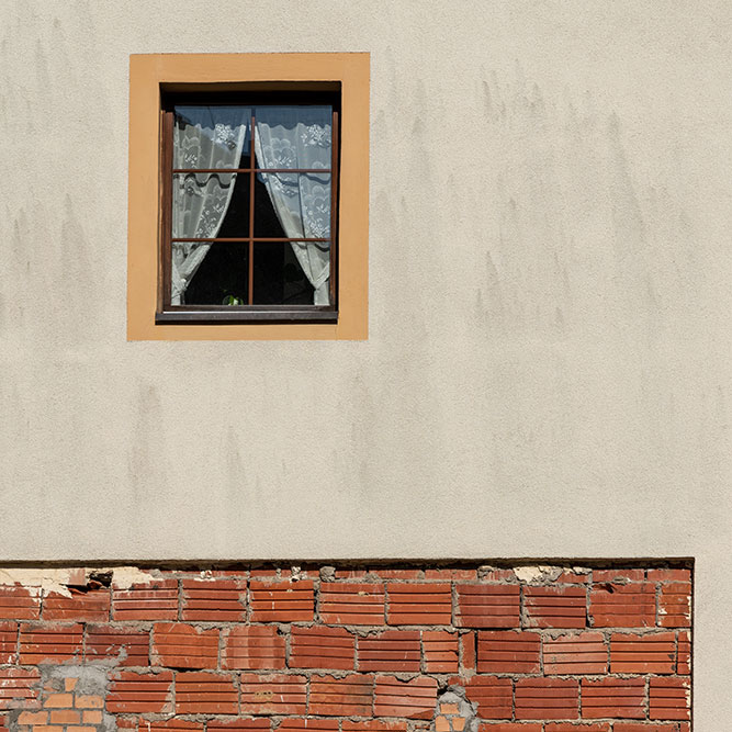 Fenster und Mauerwerk
