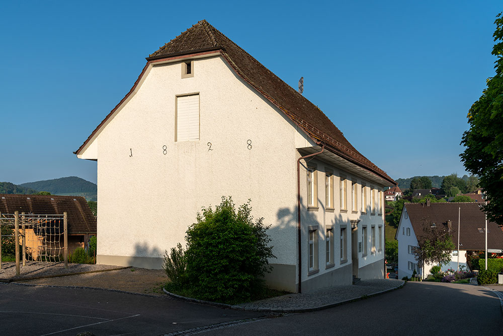 Schulhaus in Wegenstetten