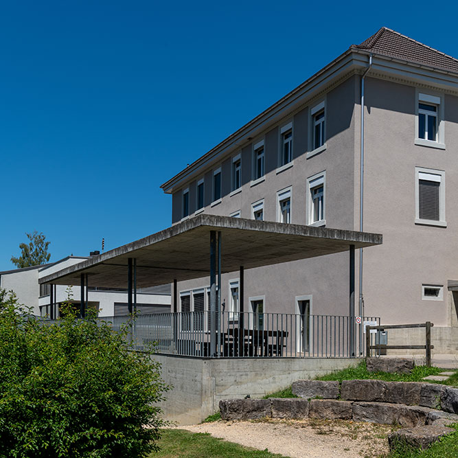 Schulhaus in Zuzgen