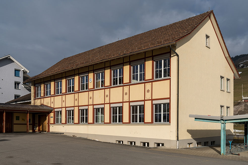 Schulhaus in Wildhaus