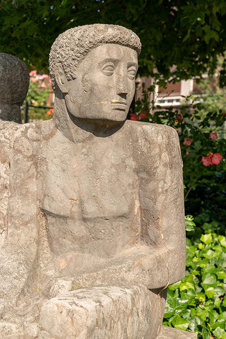 Skulptur in Rebstein
