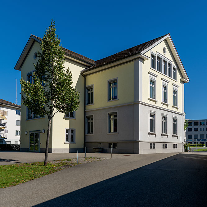 Schulhaus Bachtel