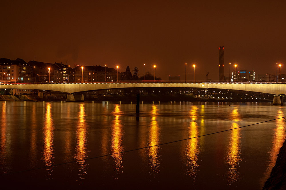 Johanniterbrücke und Rhein