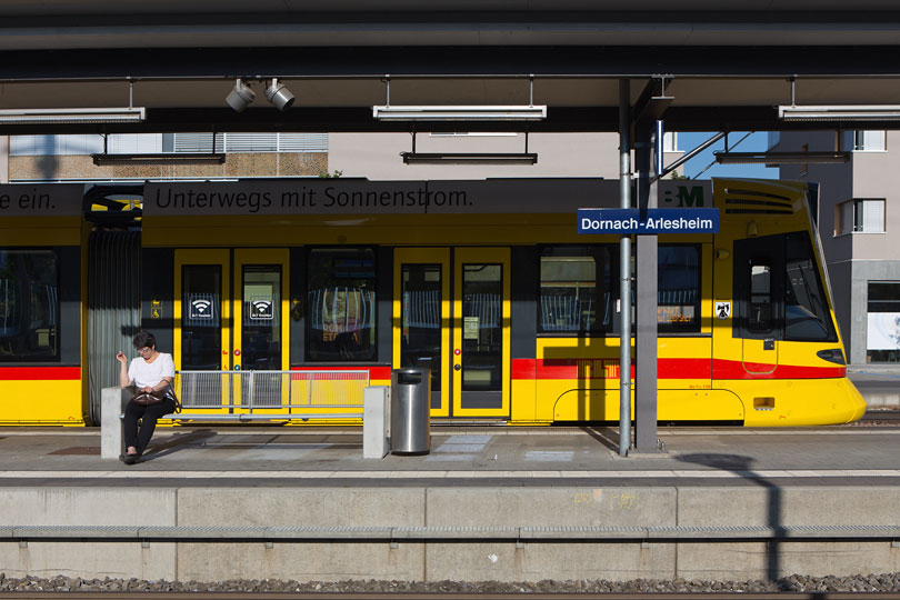 Bahnhof Dornach Arlesheim mit BLT 10