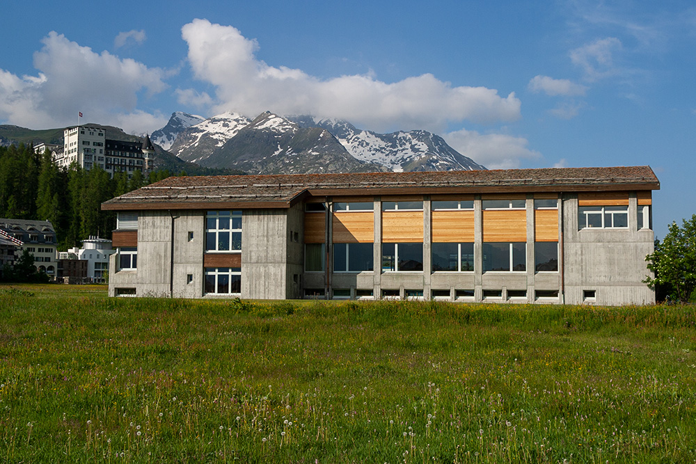 Schulhaus in Sils