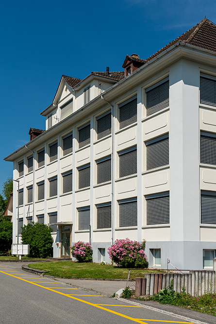 Industriegebäude in Lengnau