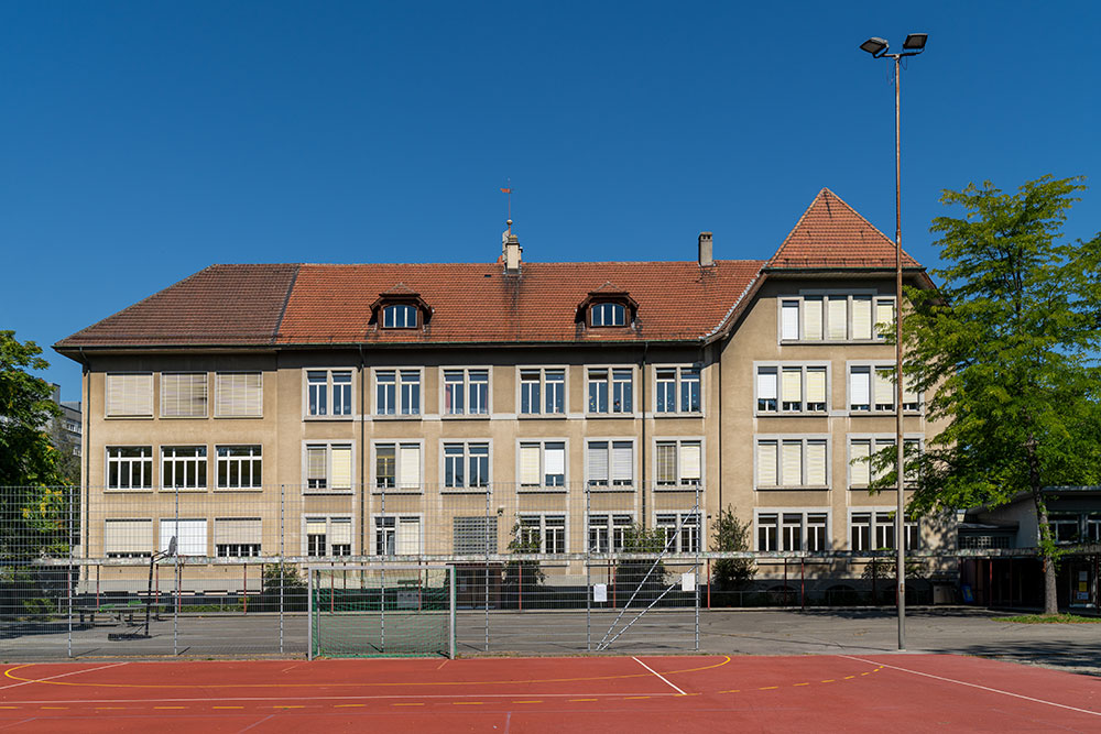 Schulhaus Höhe