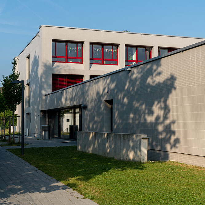 Schulhaus Schwerzgrueb in Bülach