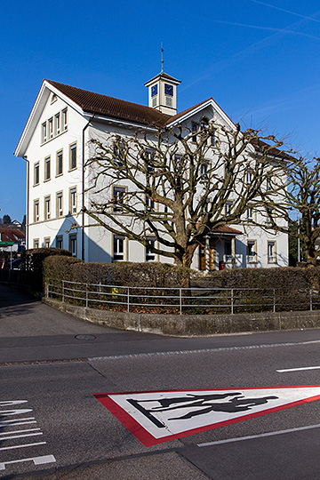 Kreuzplatz-Schulhaus