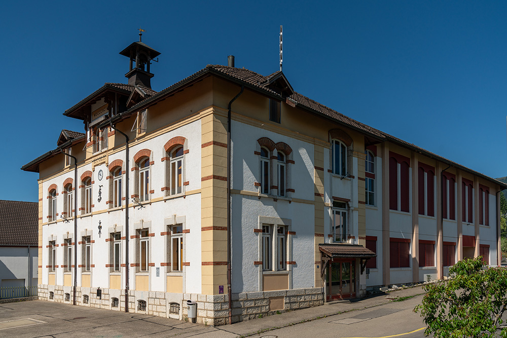 Ecole à Fontaines