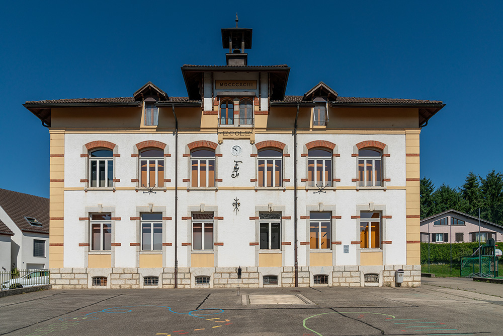 Ecole à Fontaines