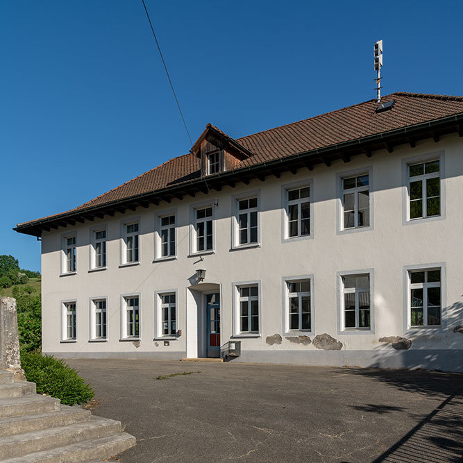 Altes Schulhaus in Wölflinswil