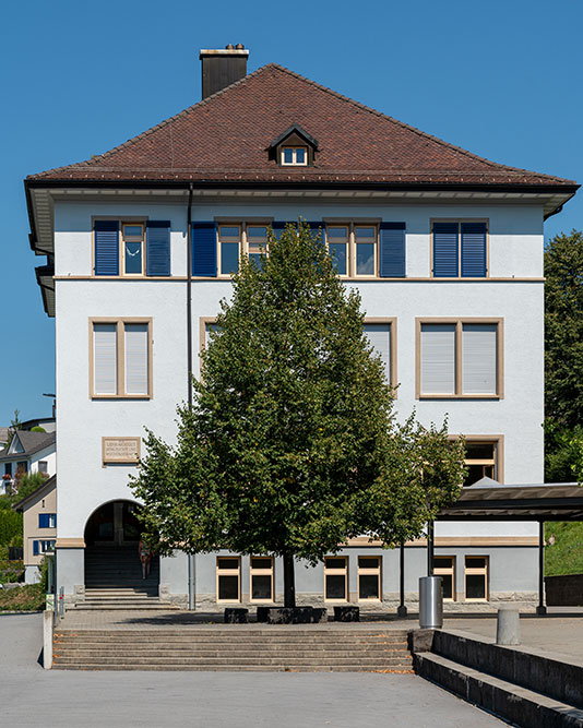 Schulhaus Oberdorf in Benken SG