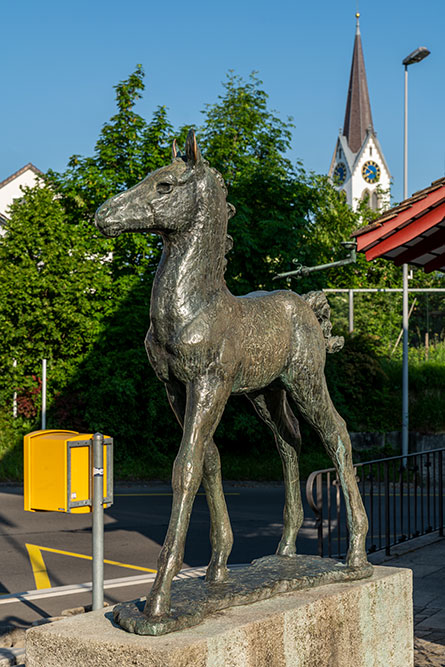 Brunnen mit Fohlen