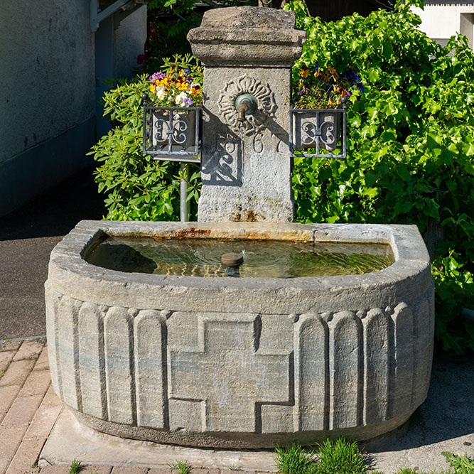 Brunnen Dorfstrasse Würenlos