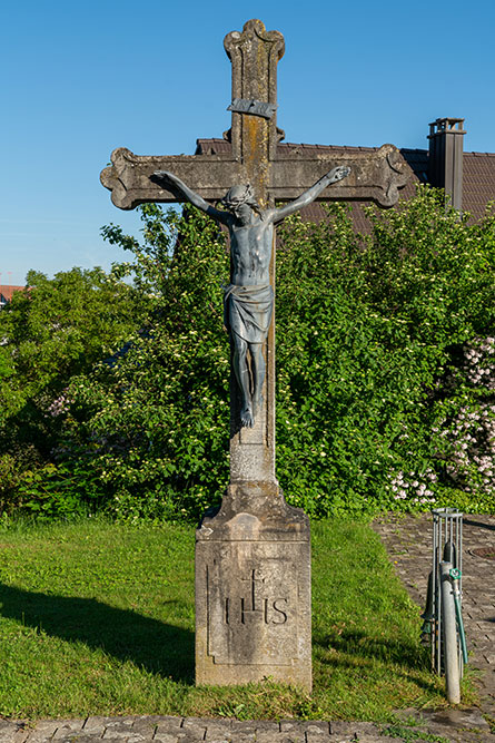 Kreuz auf dem Friedhof