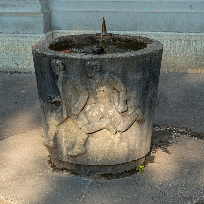 Brunnen