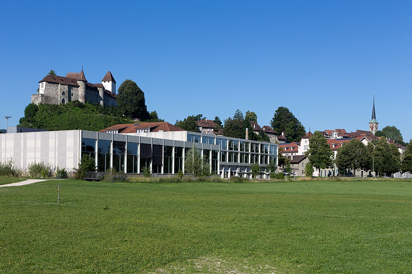 Schloss und Turnhalle in Burgdorf