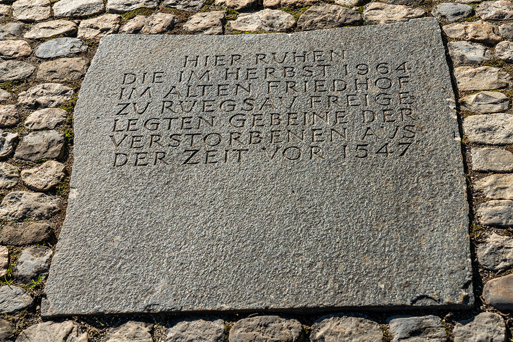 Grabplatte in Rüegsau
